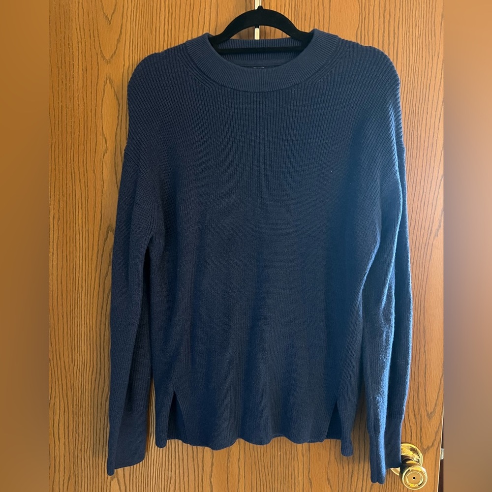 Lululemon merino wool crew neck sweater size 6